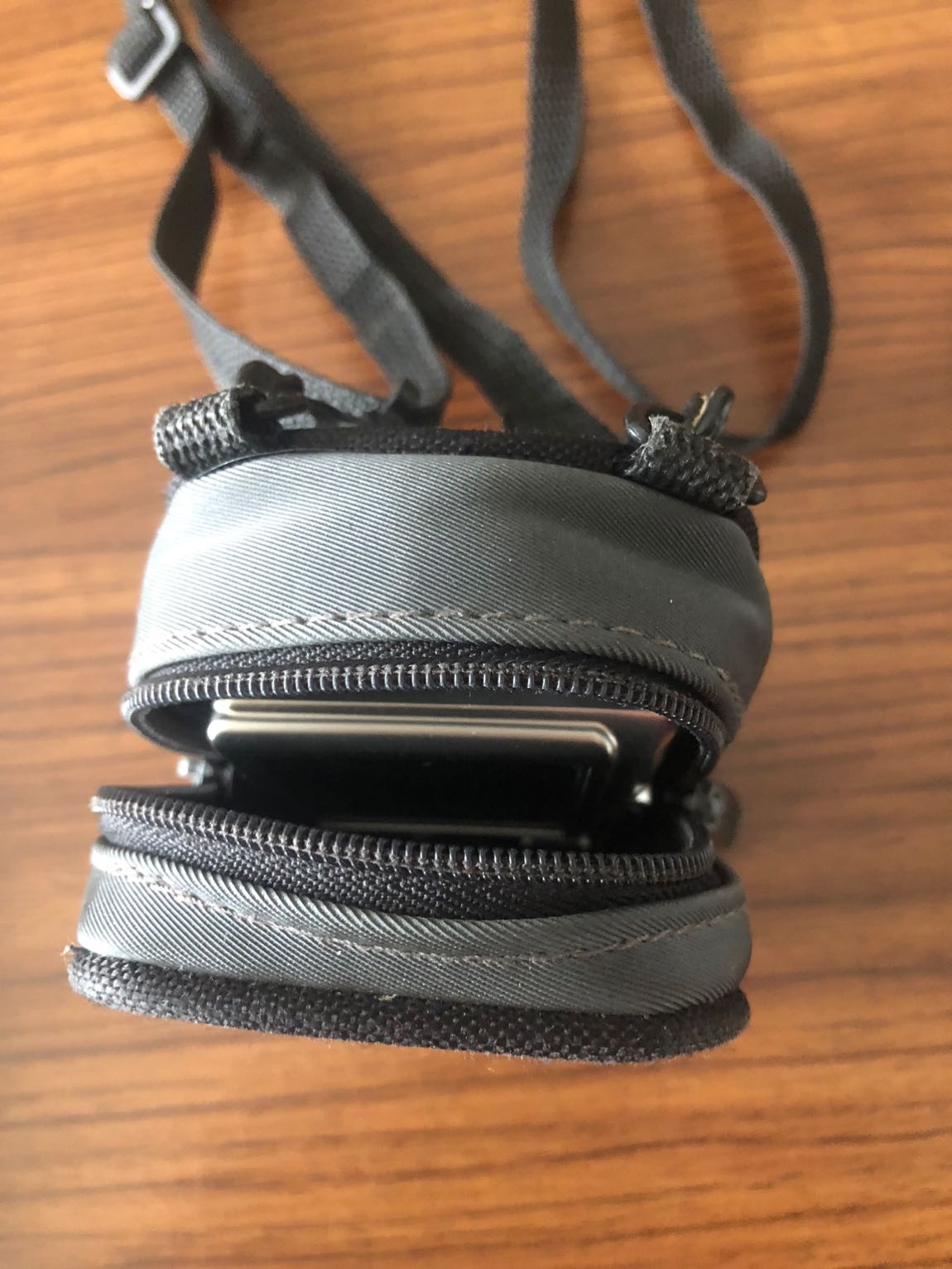 Samsonite çanta — görsel 6/8