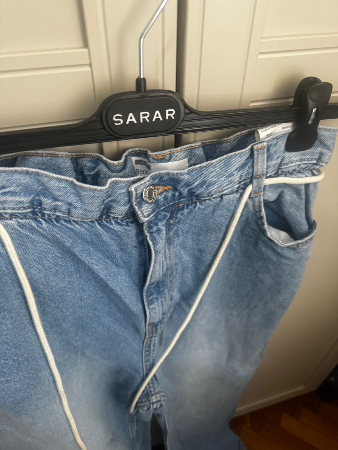 Bershka sifir beli büzgülü jeans — görsel 3/8
