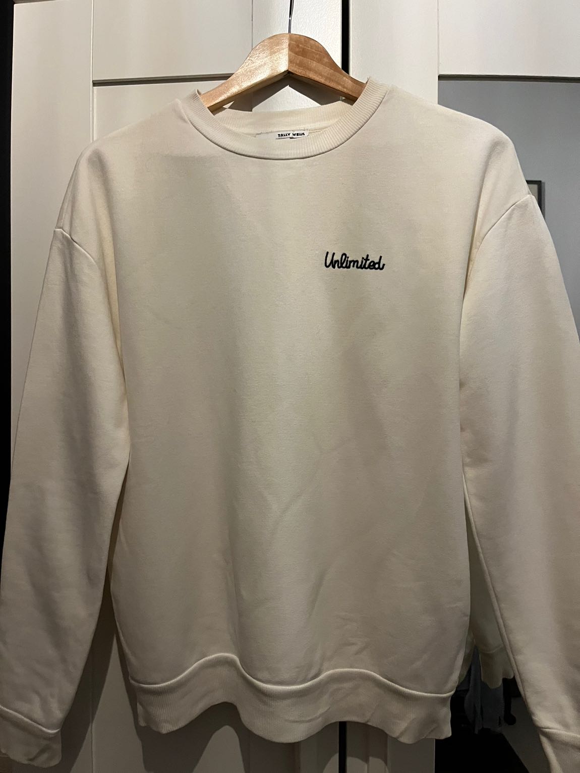 Beyaz Sweatshirt — görsel 3/5