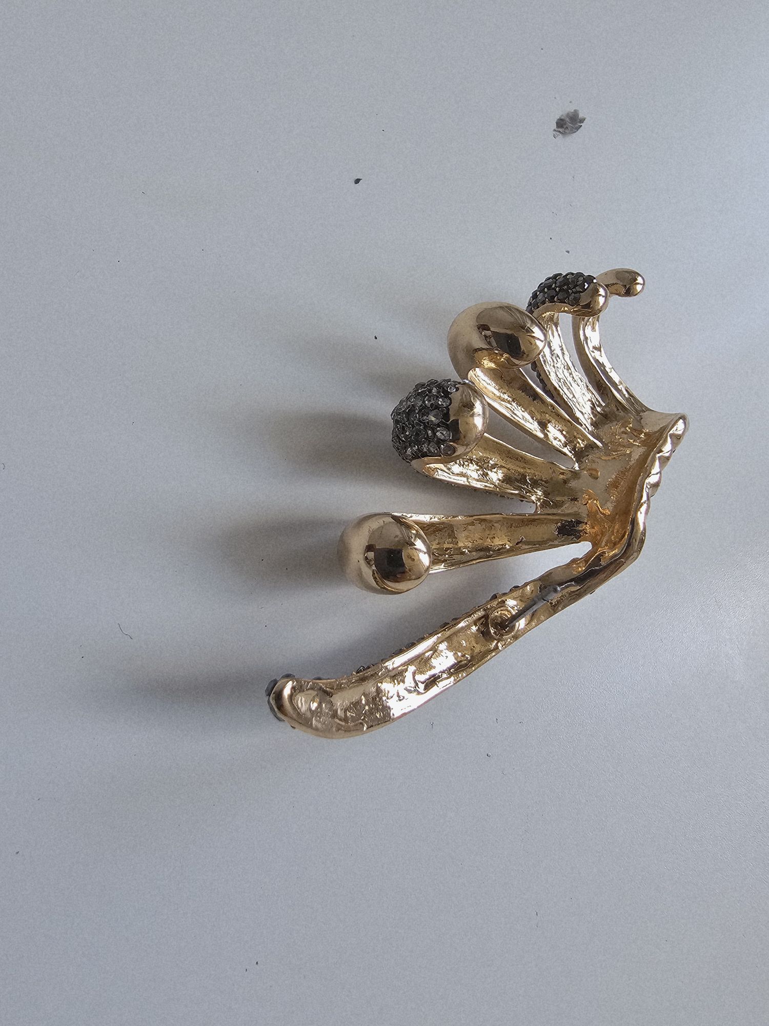Altın Renk Taşlı Küpe — görsel 3/5