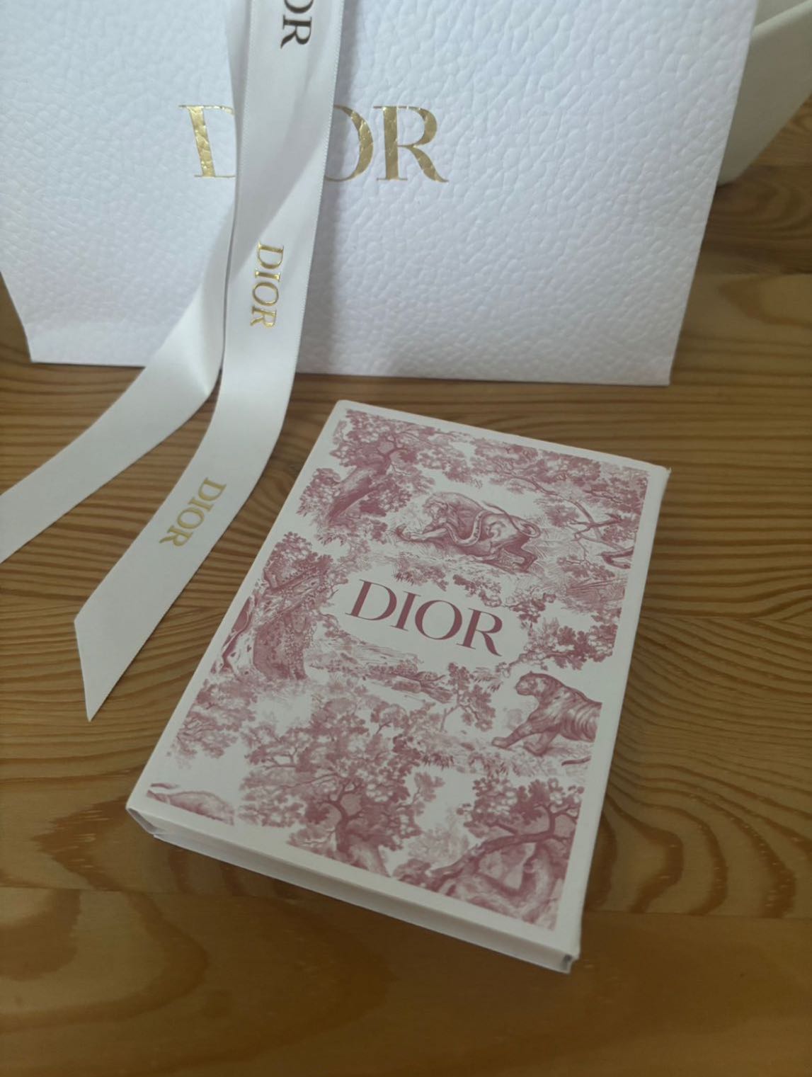 Dior notebook — görsel 2/6