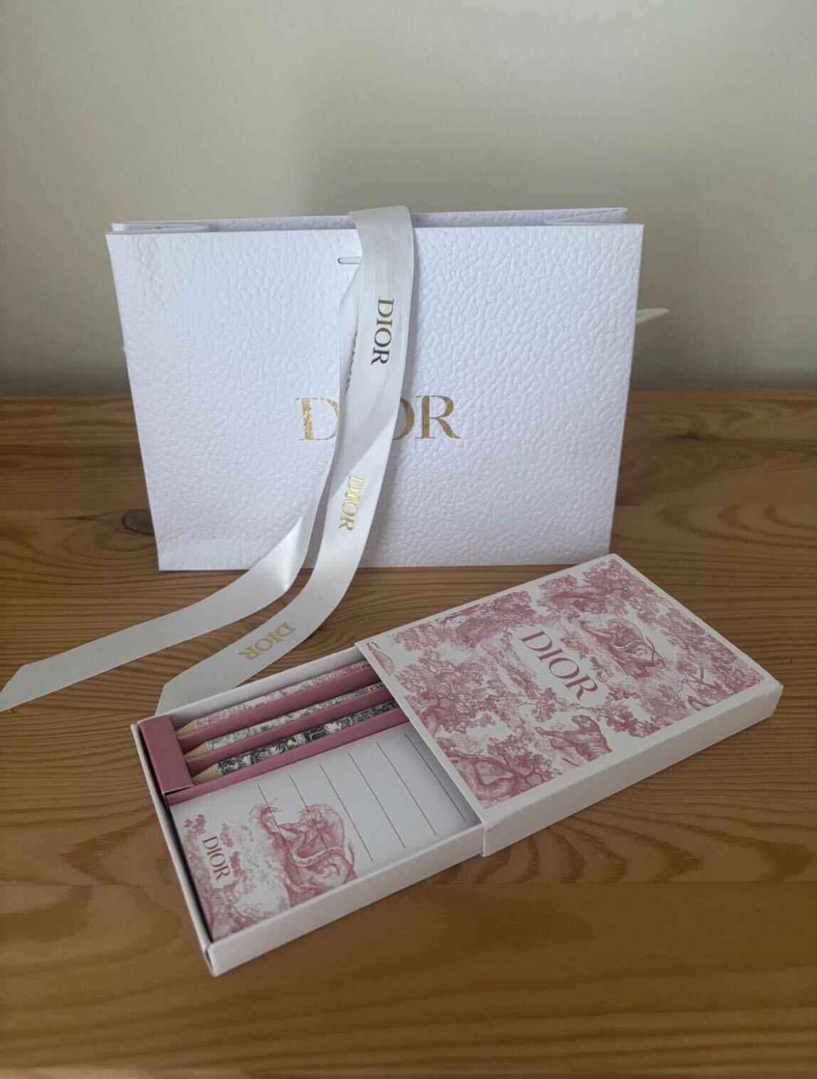 Dior notebook — görsel 3/6