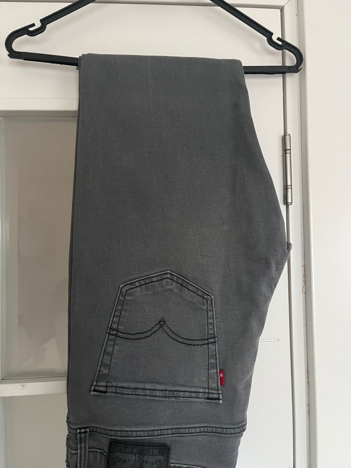 Gri Orijinal Levi's Jean Pantolon — görsel 2/9
