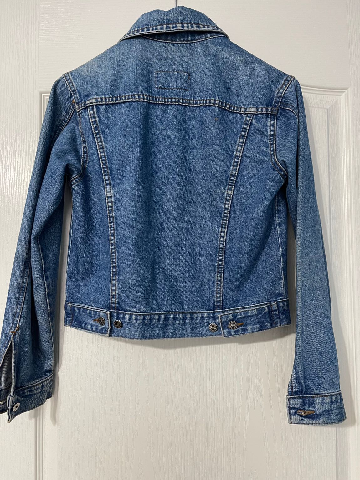 DKNY jean month — görsel 4/5
