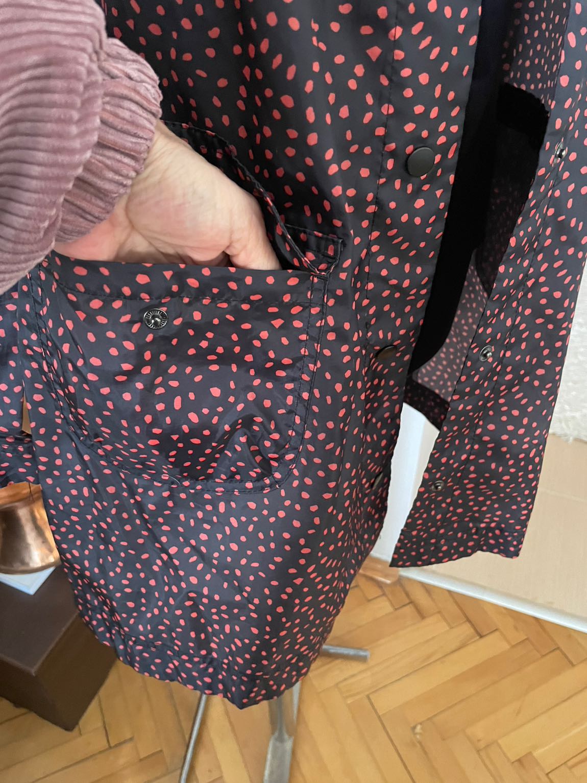 H&M Devide 34 bd yağmurluk — görsel 4/8