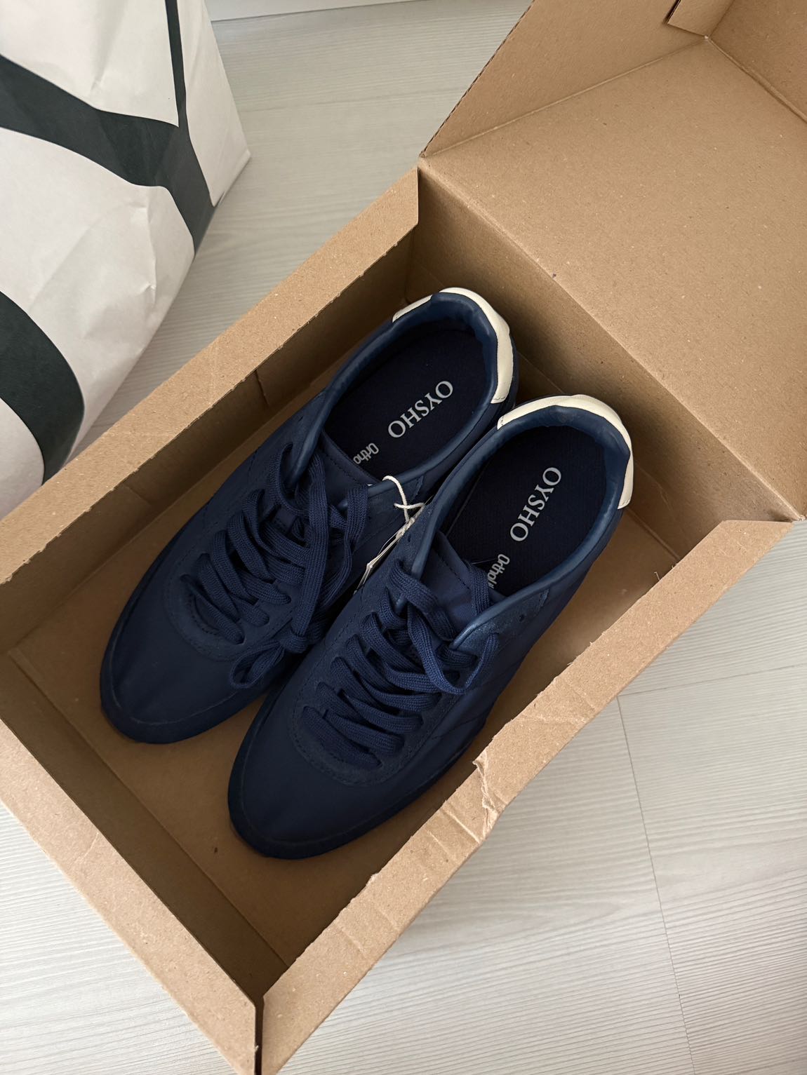 Oysho Lacivert Spor Ayakkabı — görsel 4/6