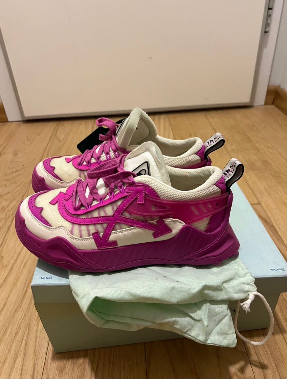 Off White Pembe Sneaker — görsel 2/7