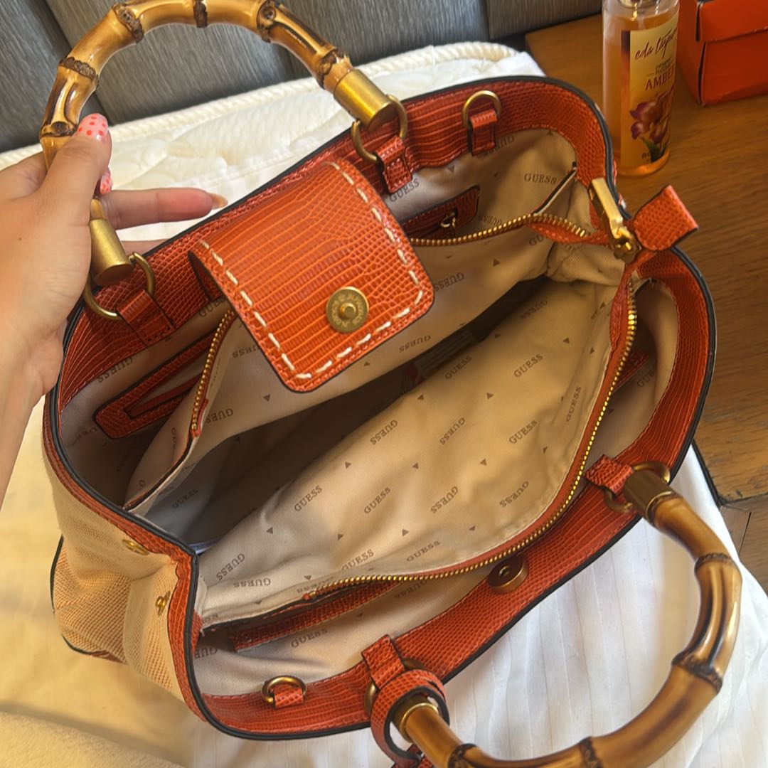Guess Bambu Saplı El Çantası — görsel 5/7