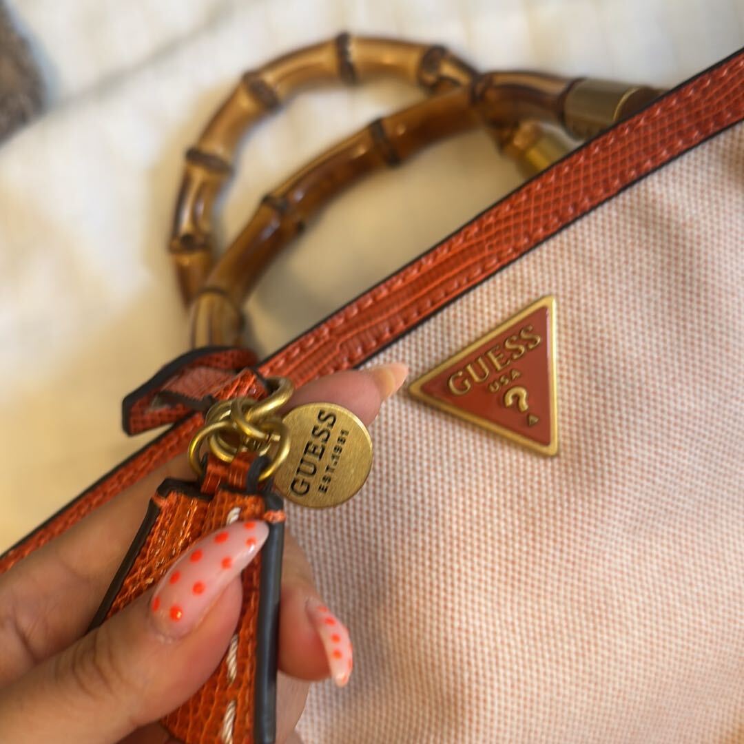 Guess Bambu Saplı El Çantası — görsel 7/7