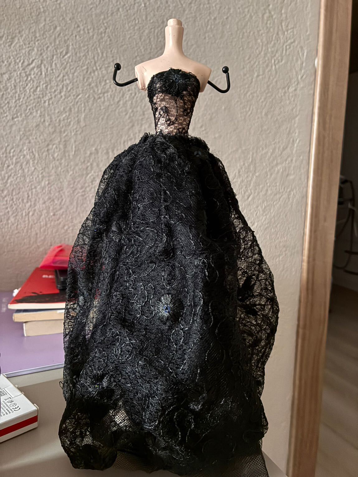 Siyah elbise gotik takılık — görsel 2/3