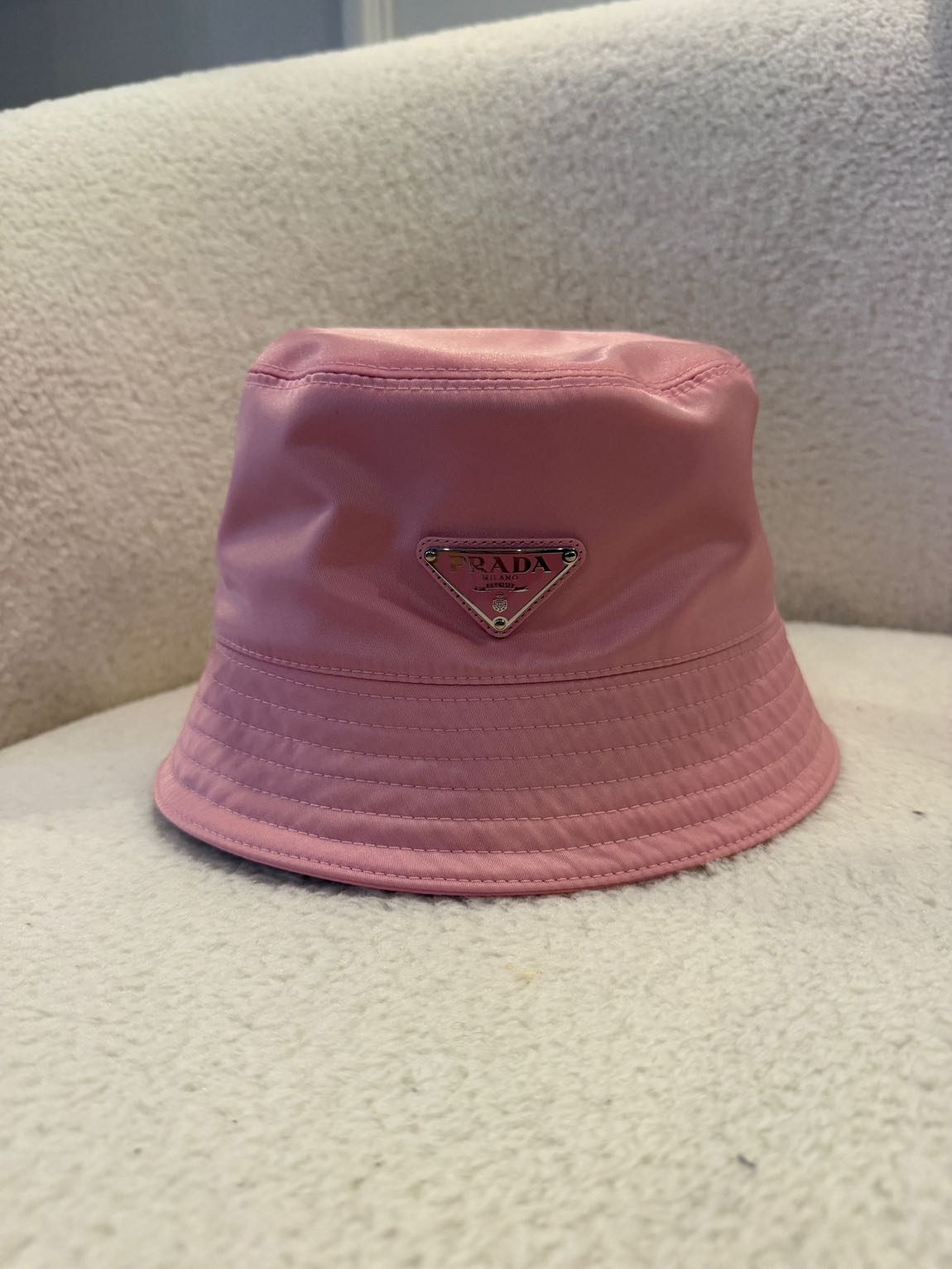 Prada Şapka — görsel 2/5