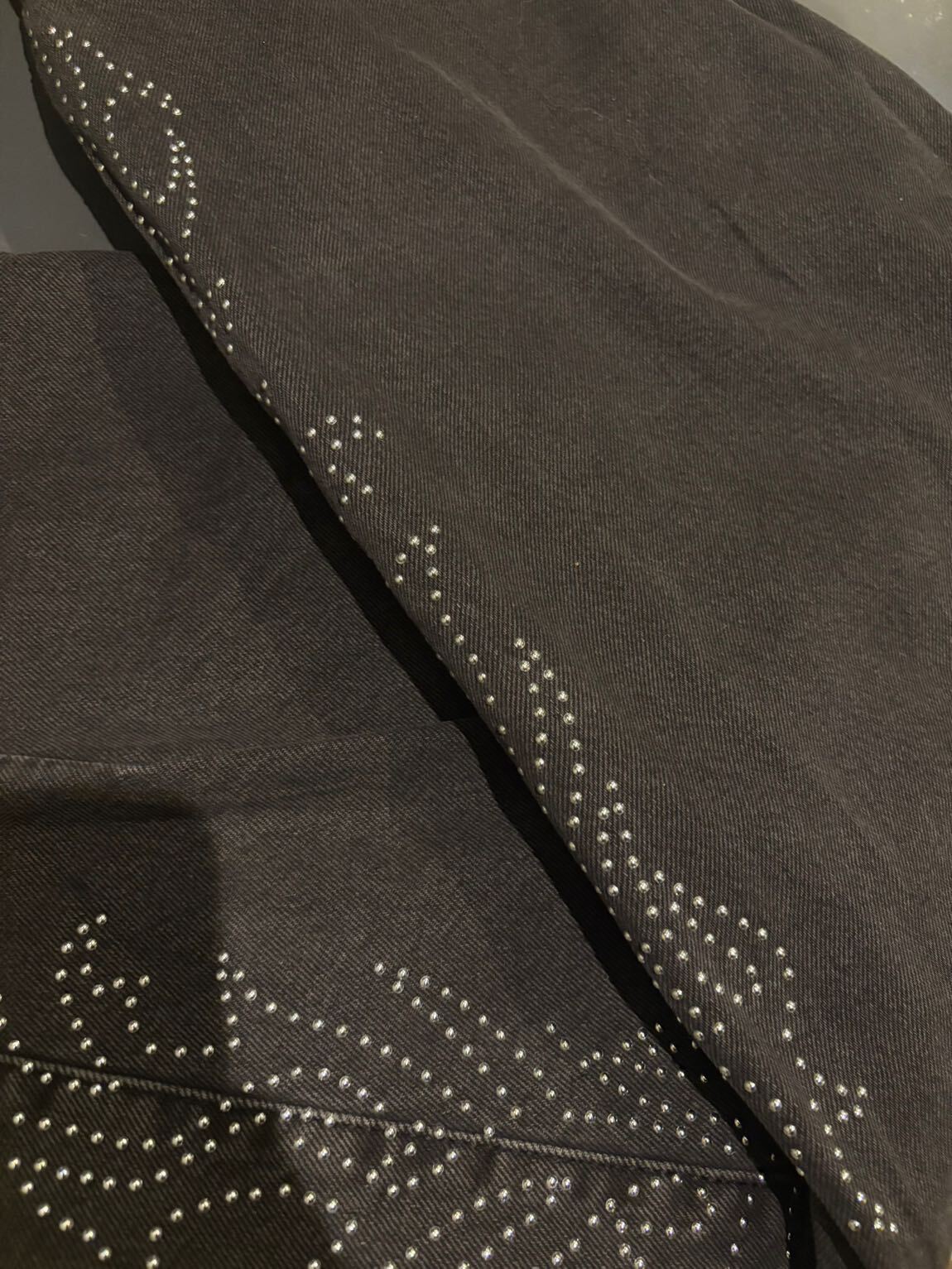 Bershka Taşlı Alev Desenli Füme Jean — görsel 8/11