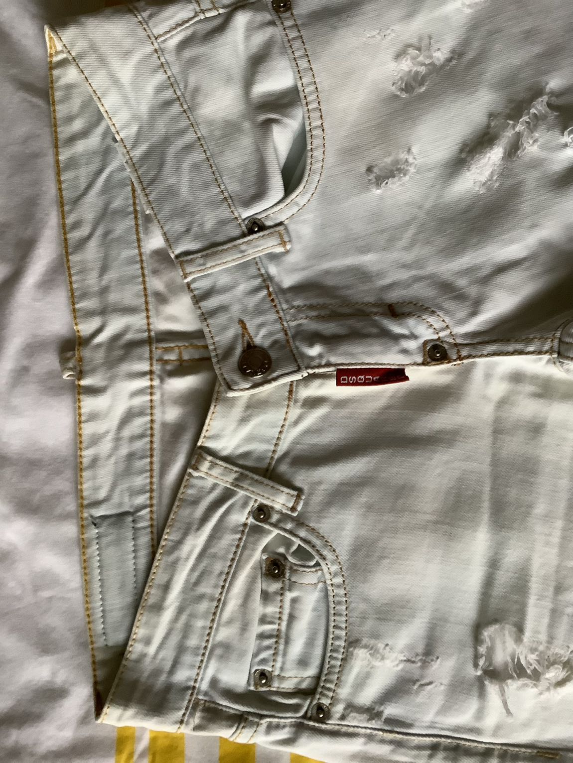 Beyaz Yırtık Detaylı Kot Pantolon — görsel 6/7