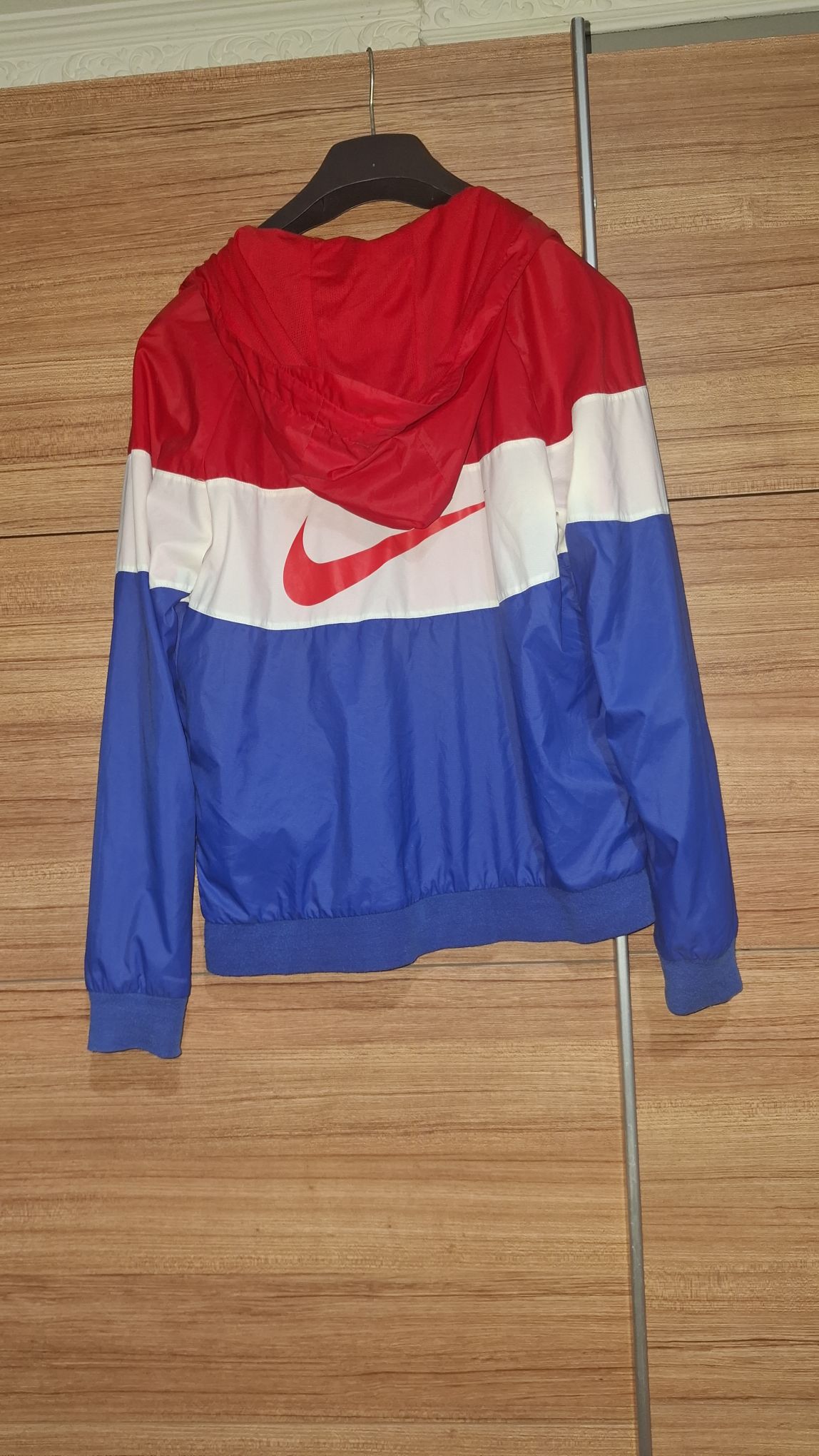 nike yağmurluk — görsel 4/4