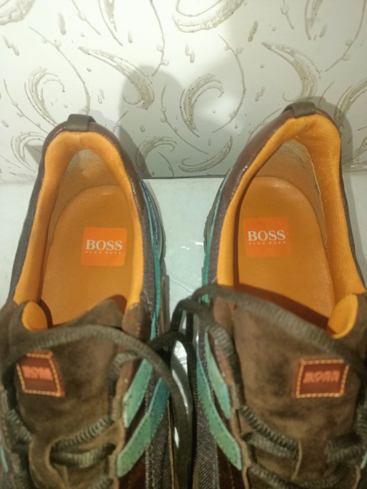 hugo boss deri — görsel 6/8