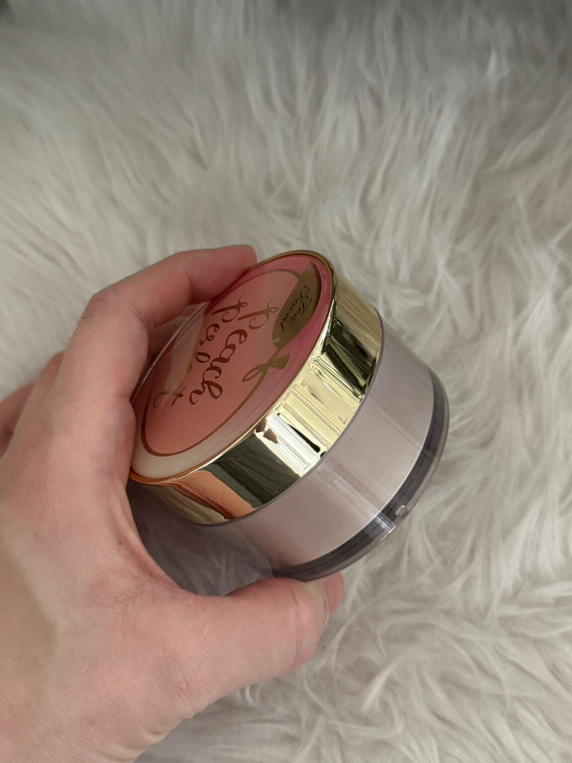 Too faced ışıltılı parfümlü vücut pudra — görsel 3/4