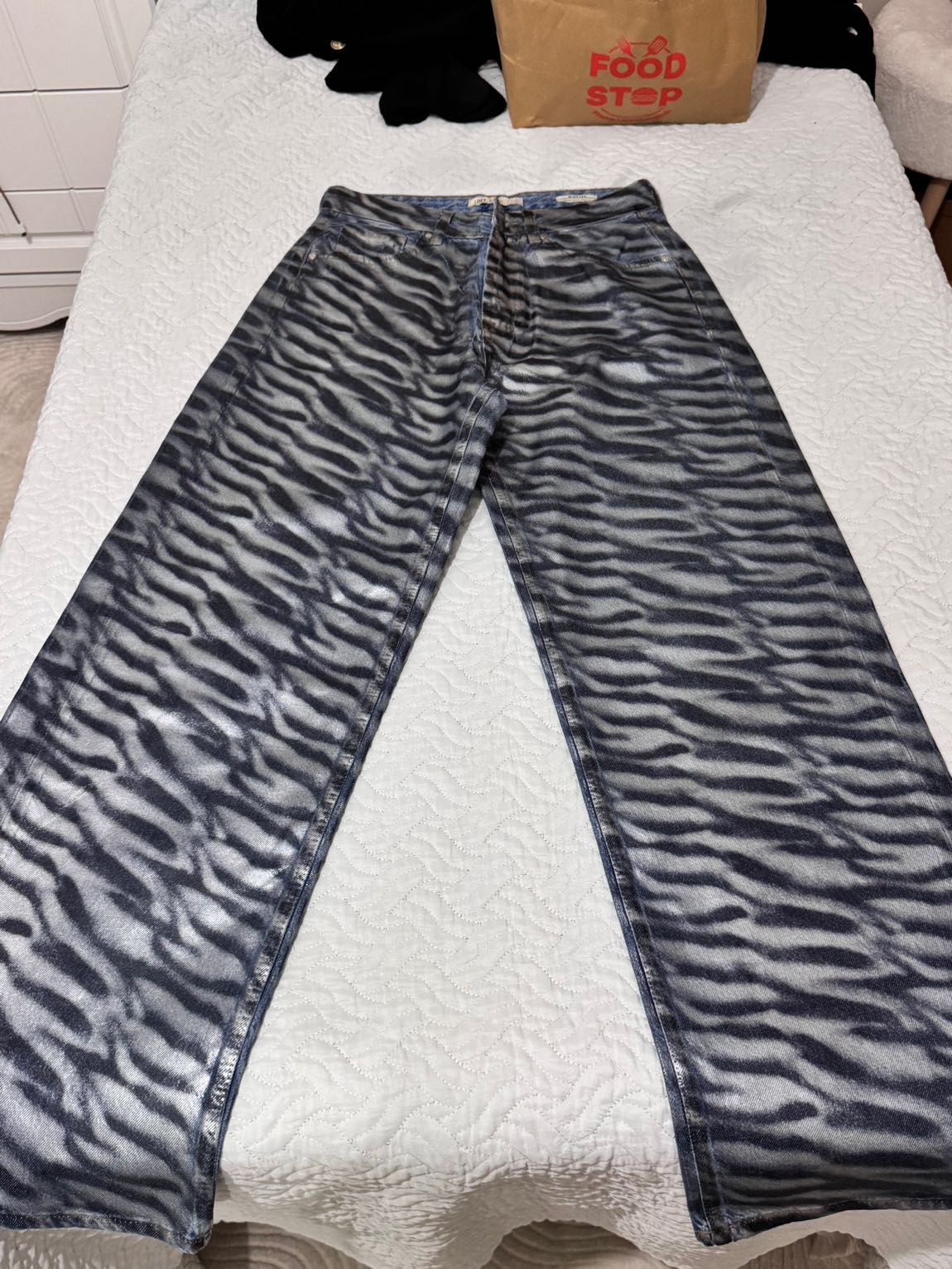 Zebra Desenli Kot Pantolon — görsel 3/5