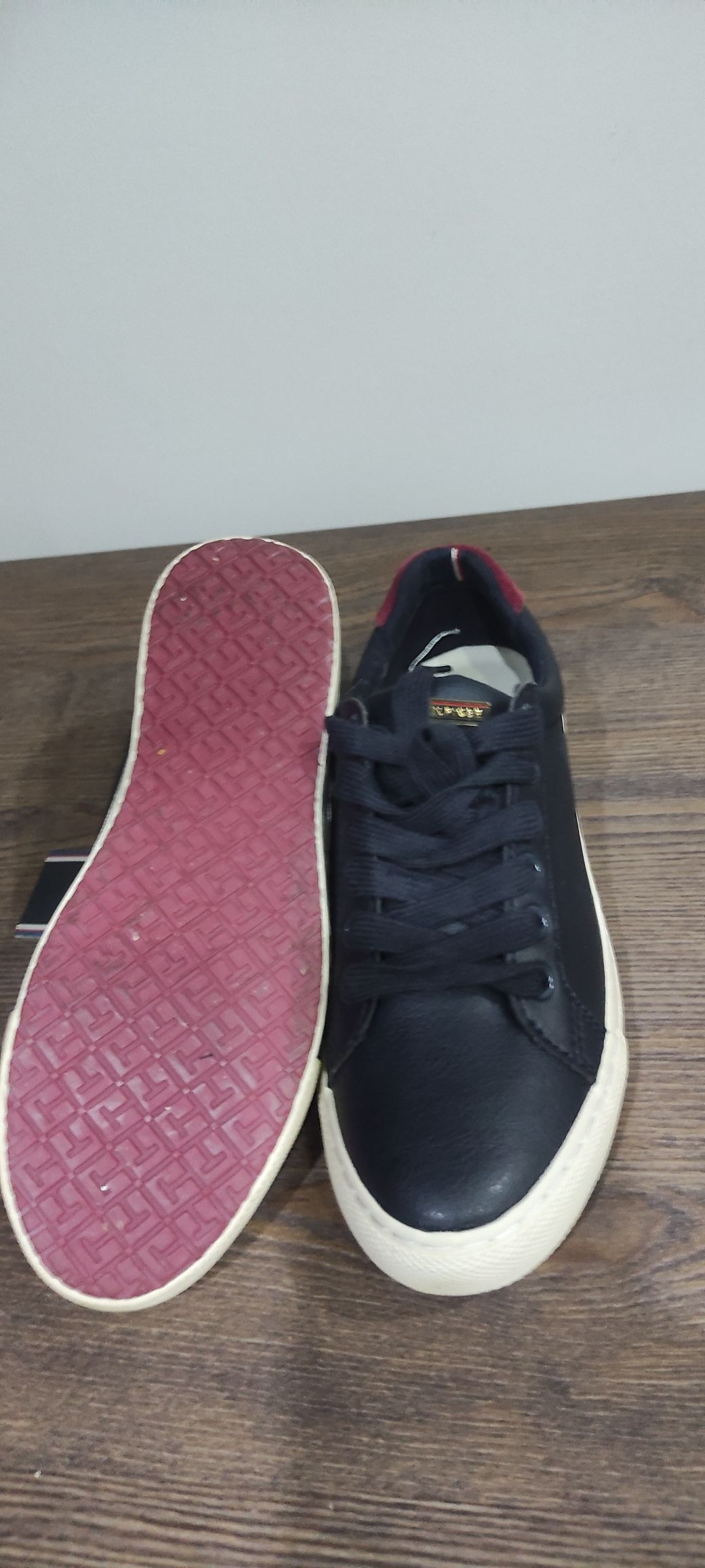 TOMMY HİLFİGER — görsel 7/8