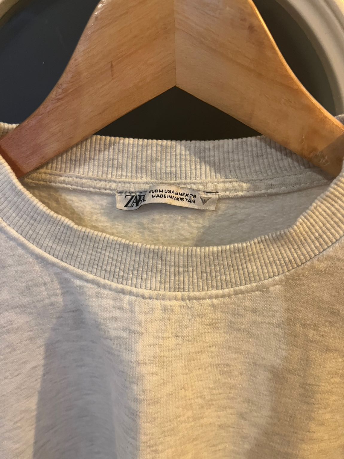 Zara Crop Sweatshirt Gri — görsel 2/4