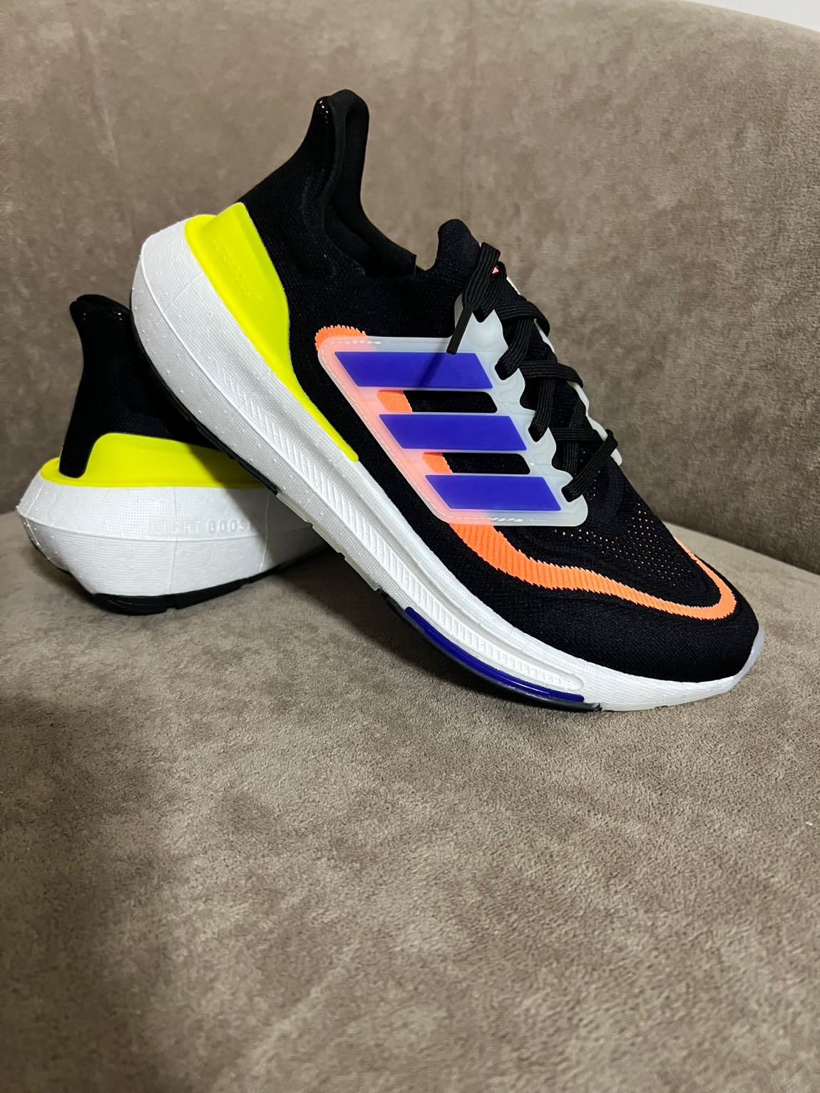 Adidas ultraboost light — görsel 2/7