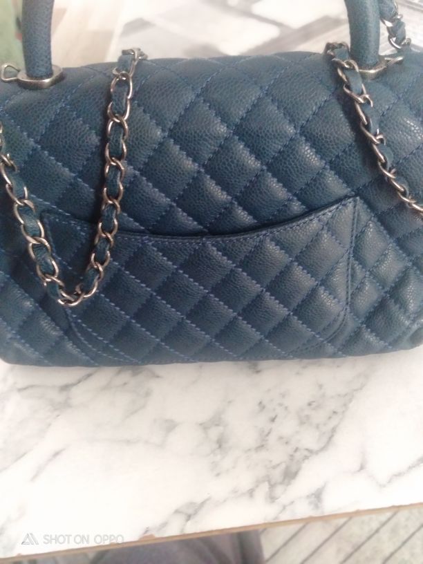 Chanel Kapitone Omuz Çantası — görsel 2/8