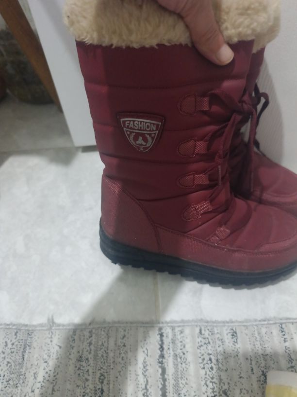 Bordo Kar Botu — görsel 3/7