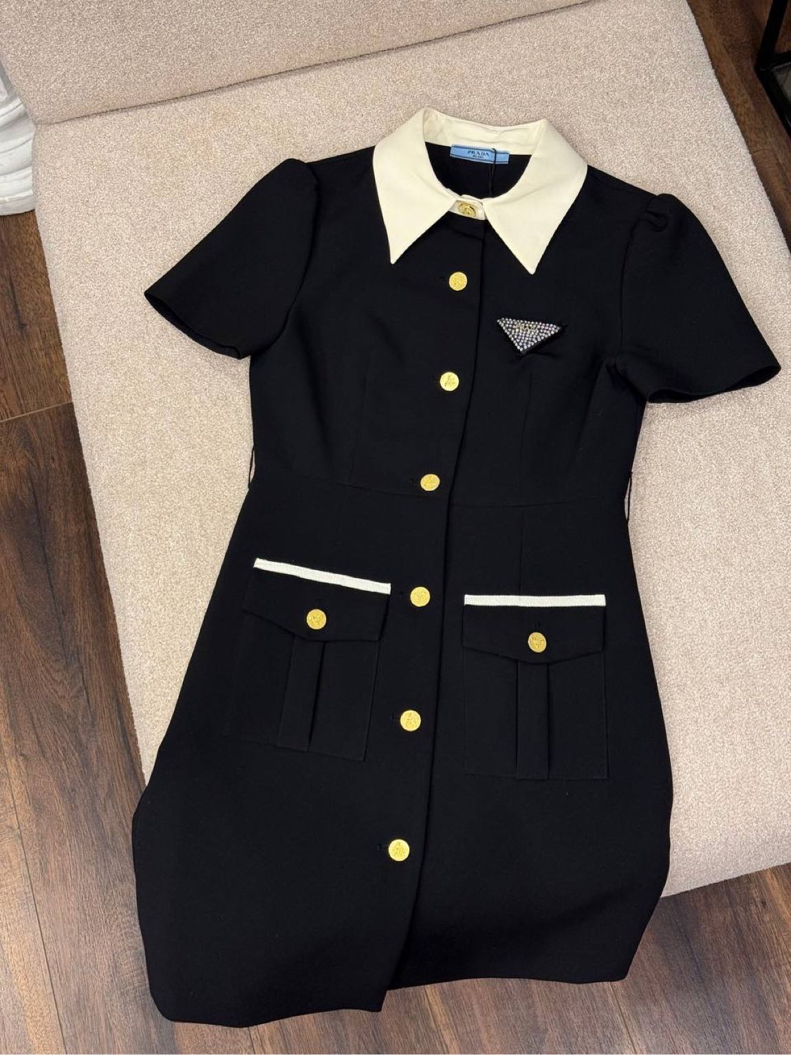 Prada Siyah Mini Elbise — görsel 2/6