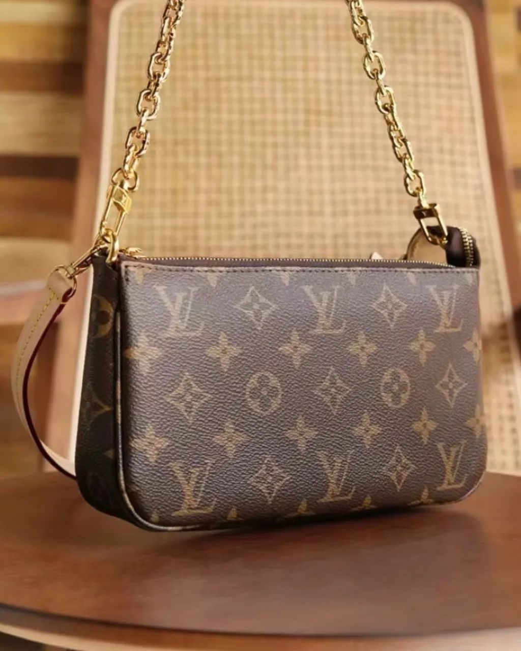 Louis Vuitton Pochette Accessories — görsel 6/10