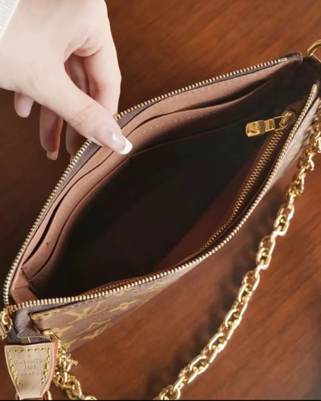 Louis Vuitton Pochette Accessories — görsel 8/10