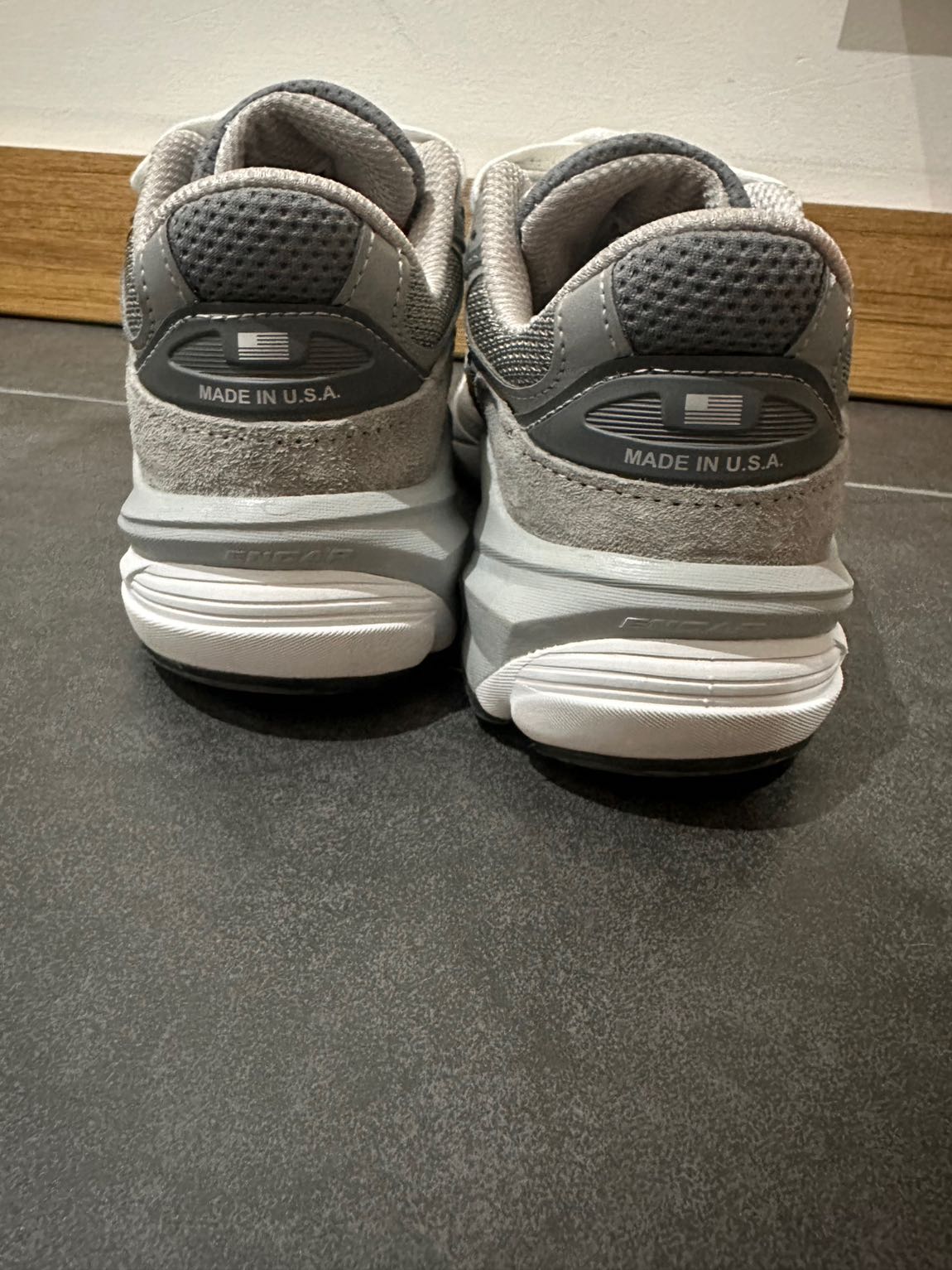 Gri New Balance 990 V6 Spor Ayakkabı — görsel 7/7