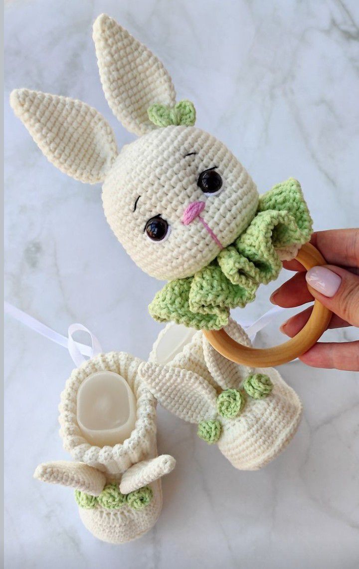 örgü Bebek Patik & çıngırak set — görsel 2/2
