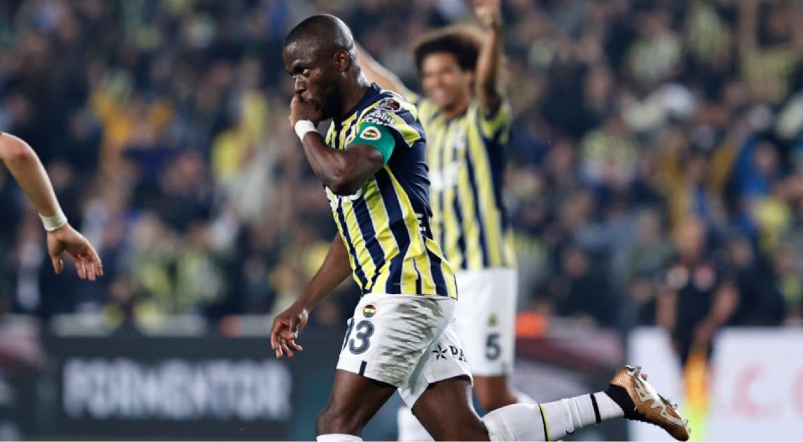 Valencia’nın Trabzonspor Maç Forması — görsel 8/9