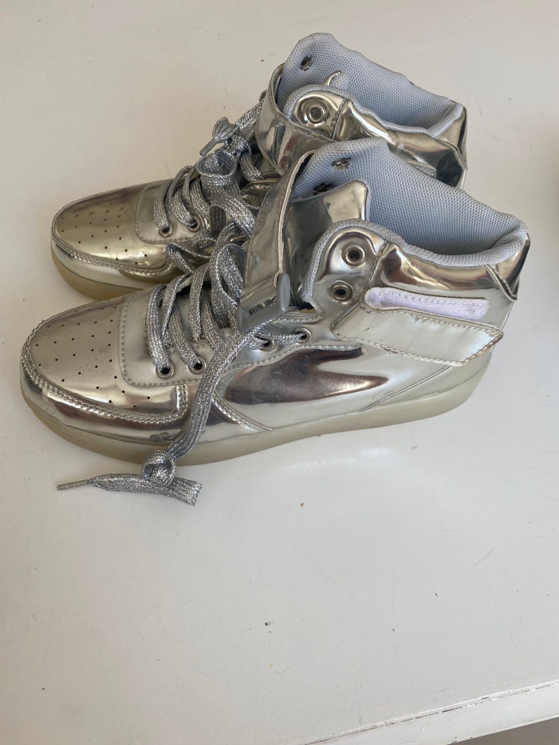 Gümüş Yüksek Bilekli Sneaker — görsel 2/3