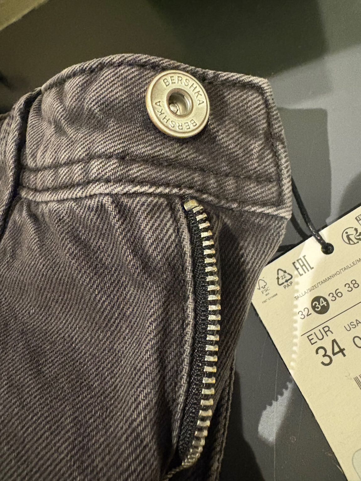 Bershka Taşlı Alev Desenli Füme Jean — görsel 7/11