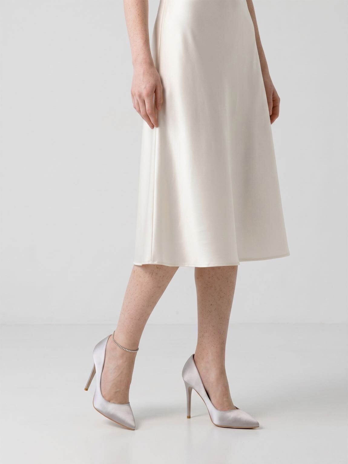 Gümüş Saten Stiletto Topuklu Ayakkabı — görsel 3/7