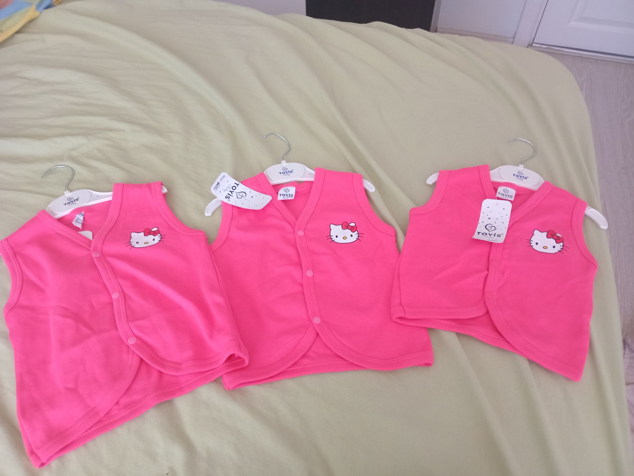 Hello Kitty Pembe yelek 3 adet fiyatı — görsel 3/4
