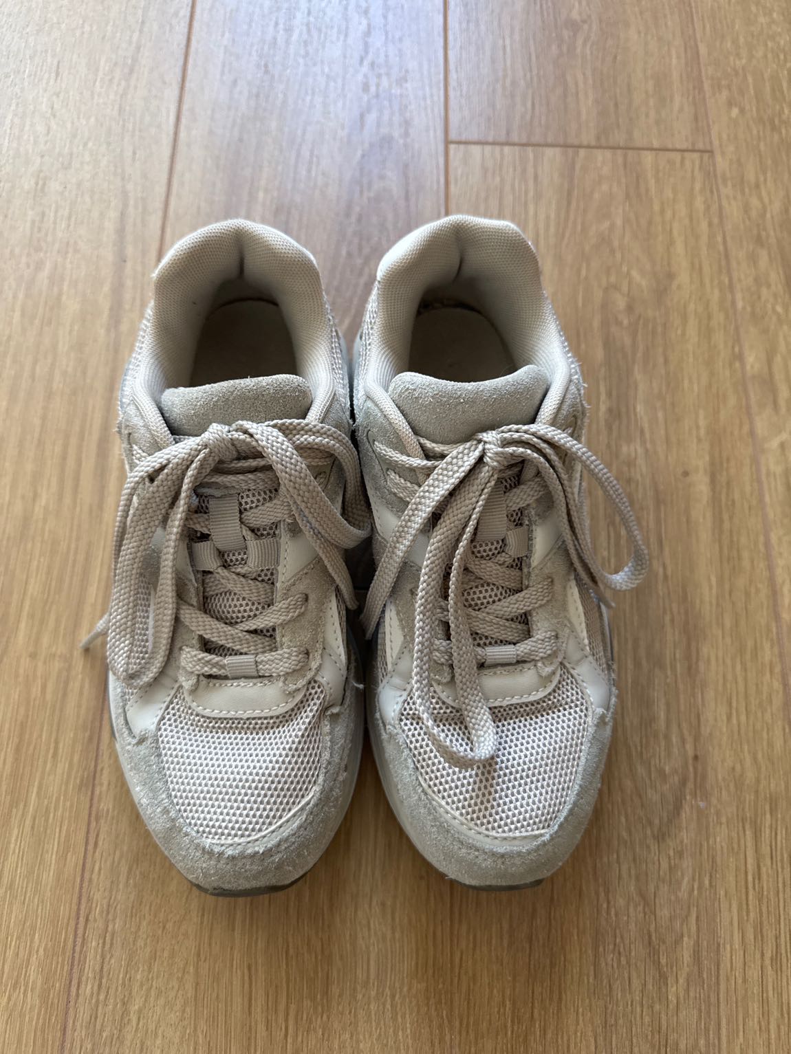 Bej Sneaker Spor Ayakkabı — görsel 2/3