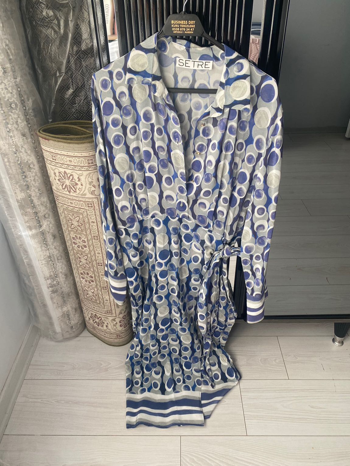 Mavi Desenli Midi Elbise — görsel 5/10