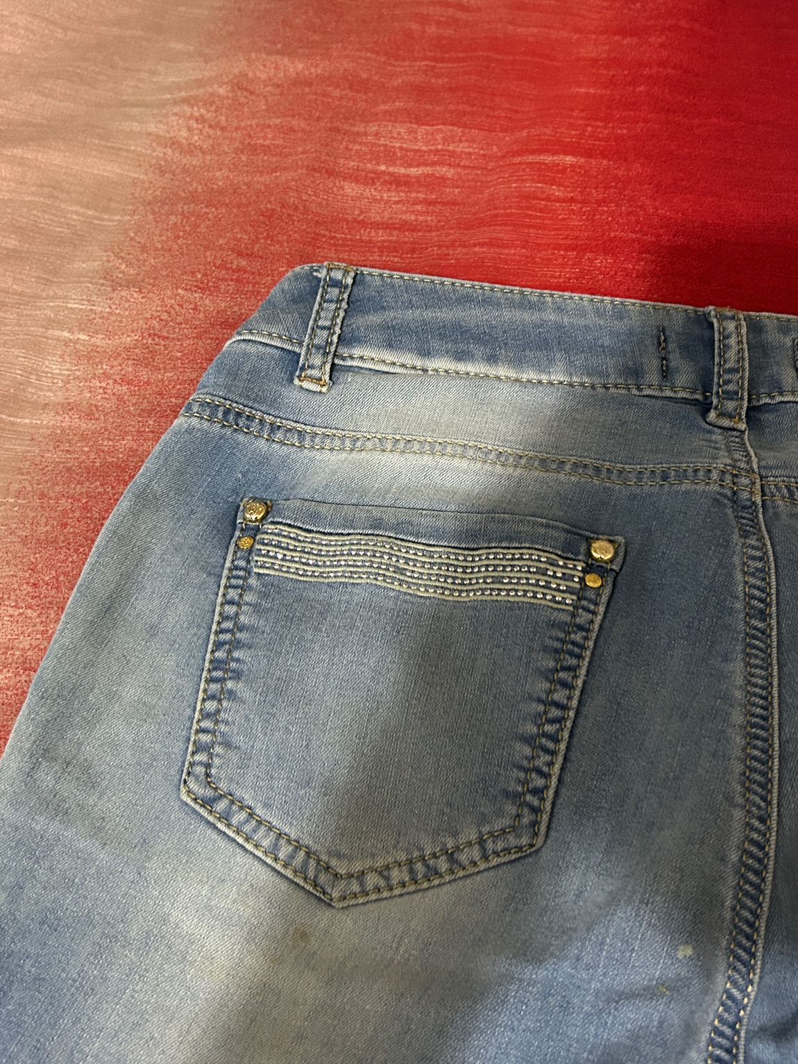 Açık Mavi Yırtık Detaylı Jeans — görsel 4/5