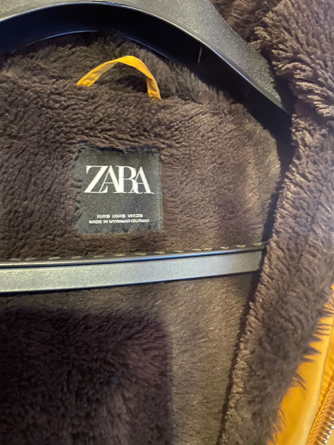 Zara şişme mont — görsel 3/8