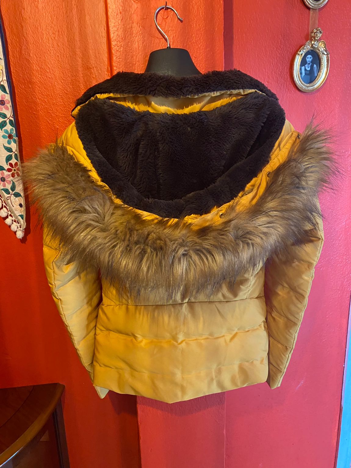 Zara şişme mont — görsel 5/8