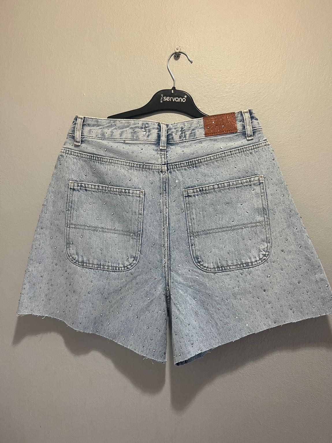 Pull&Bear Taşlı Kot Şort — görsel 2/5