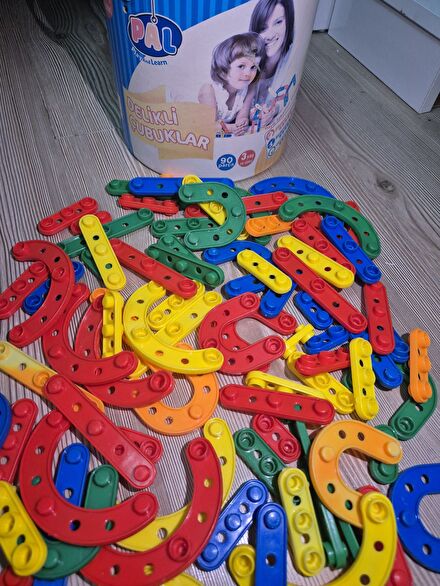 RENKLİ YAPI SETİ TAK ÇIKAR GEÇİRMEL LEGO
