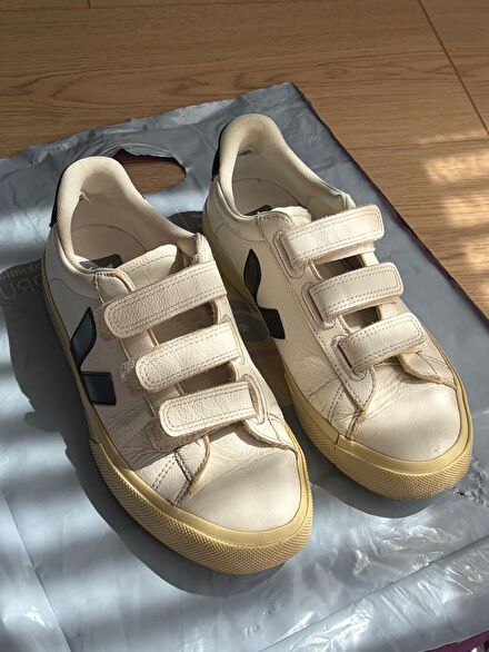 Veja Siyah Beyaz Cırtcırtlı Sneaker