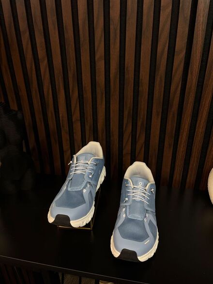 46 No. Mavi On Cloud Sneaker