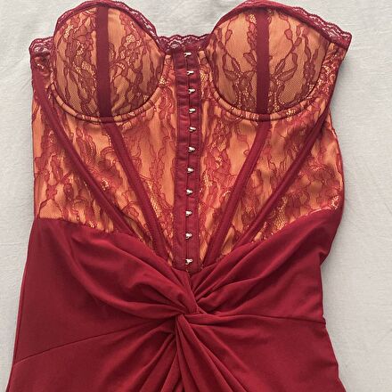 Bordo Dantelli Büstiyer Detaylı Elbise