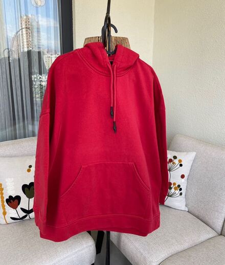 Mavi Kırmızı Kapüşonlu Sweatshirt