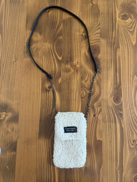 Stradivarius Peluş Telefon Çantası