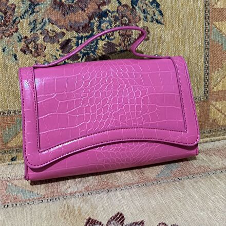 Pembe Desenli El Çantası