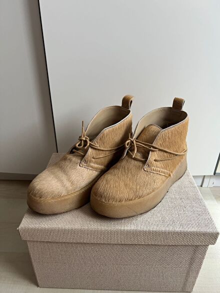 Clarks Zara Bot